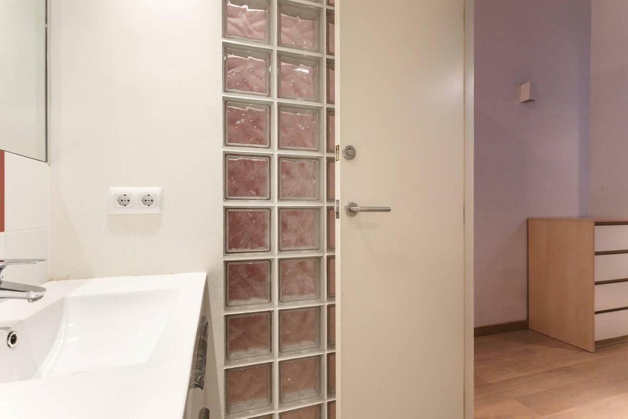 Nice Apartment In Sants Barcelone Extérieur photo